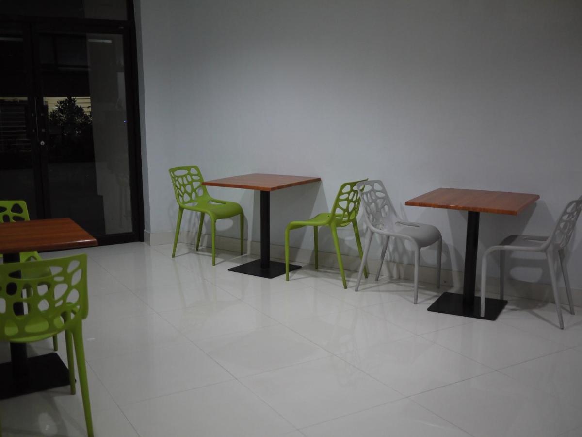 Khokoon Inn Bacolod Zewnętrze zdjęcie
